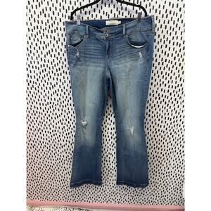 Torrid low Rise Flare Jeans 16xt med Wash Trouser Wide Hem Stretch